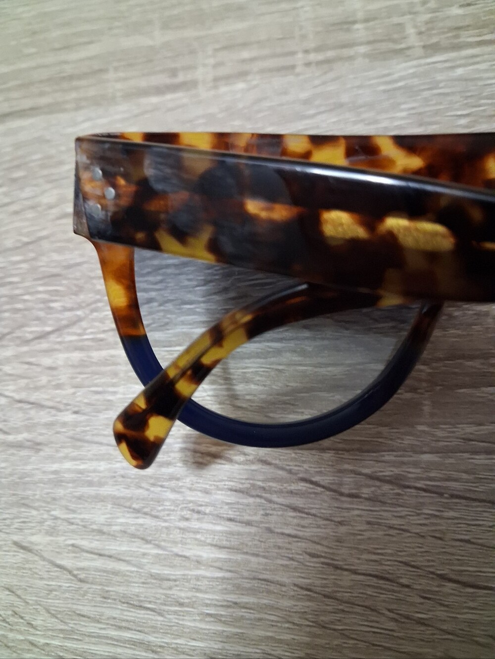 CÉLINE ShadowCL-41026 - Havana and Blue Flat Top Sunglasses - Flawed - Picture 4 of 16